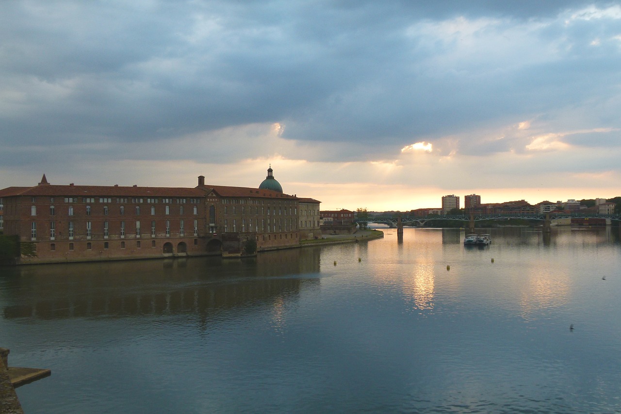 toulouse  sky  france free photo