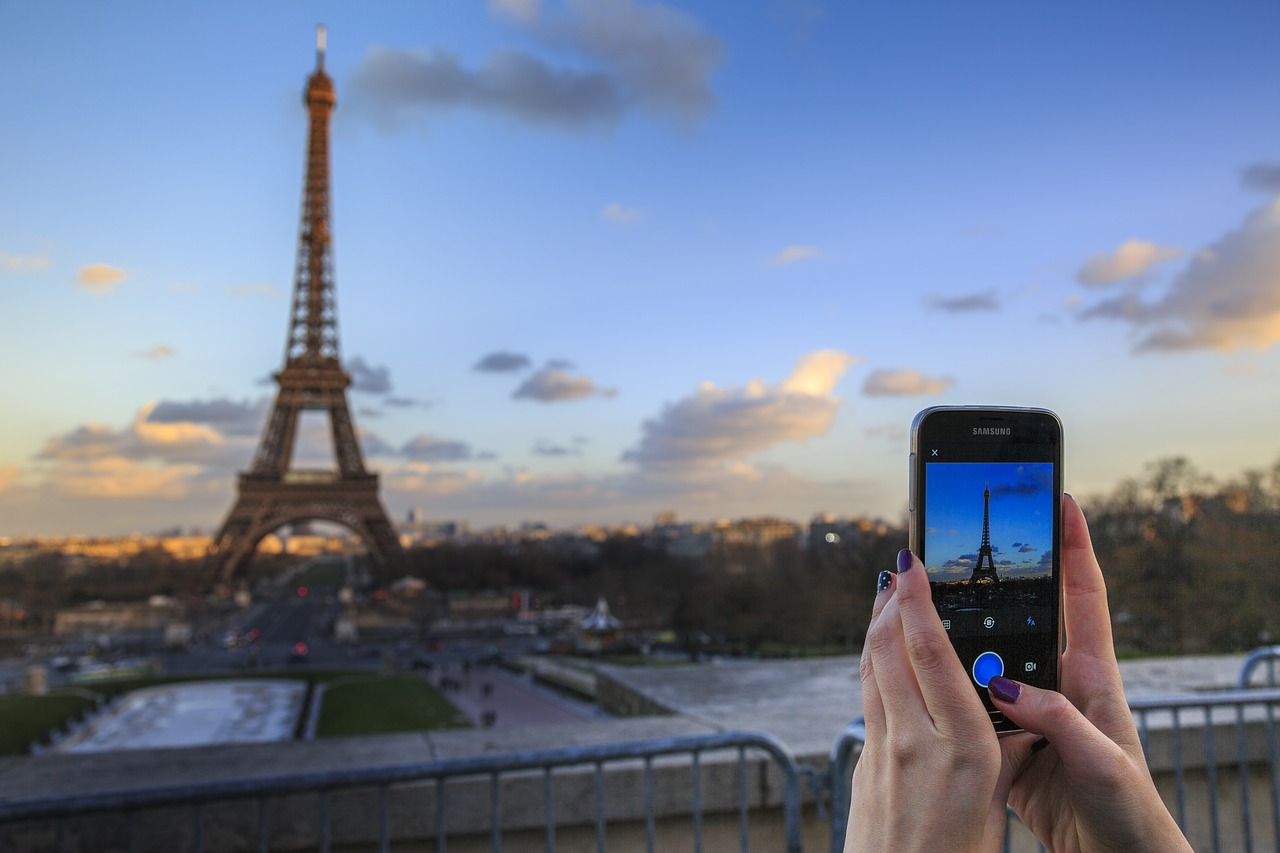 tour eiffel paris outdoors free photo