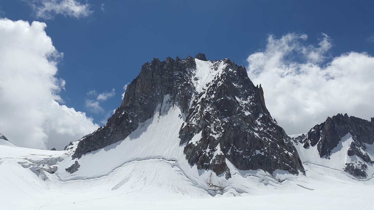 tour ronde north wall chamonix free photo