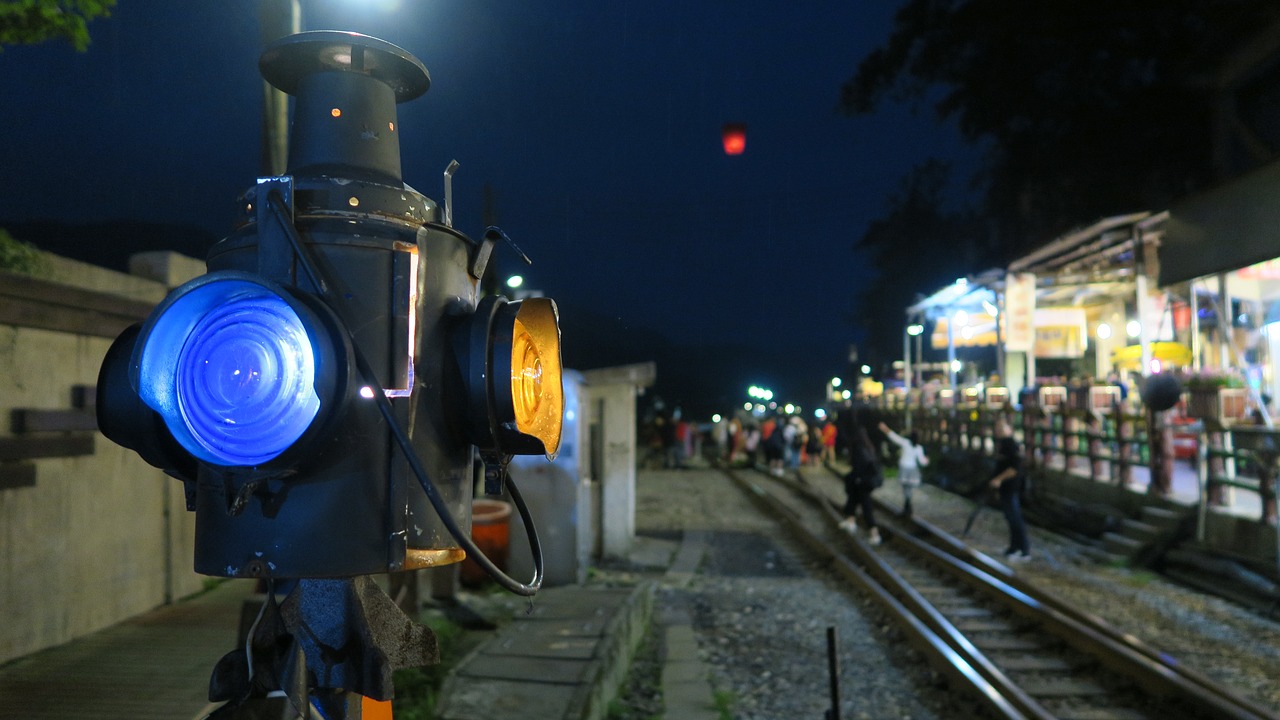 tourism train railway free photo