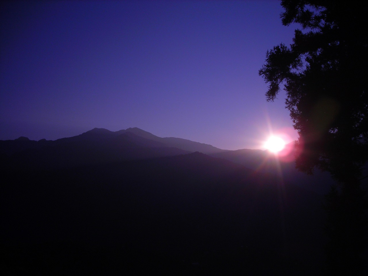 towards the sun early in the morning mountain free photo