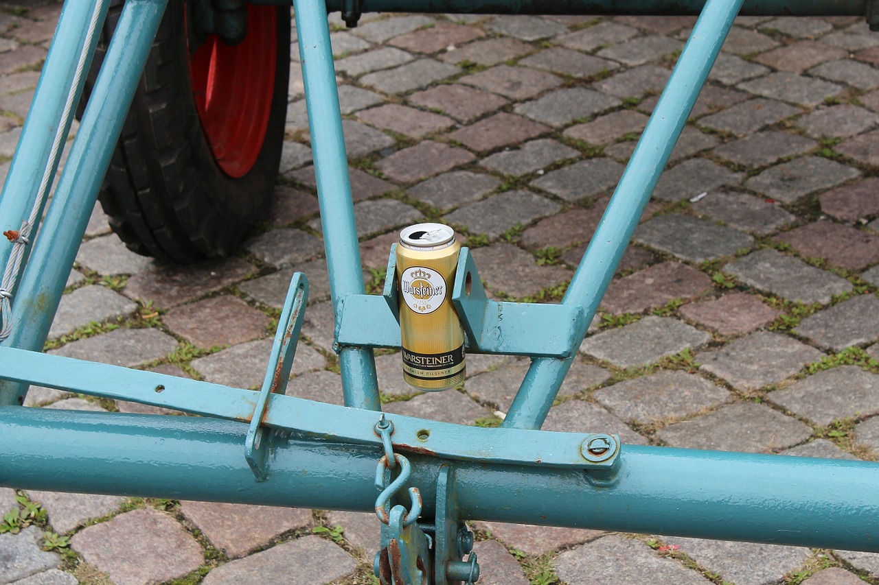 towbar traction device beer can free photo