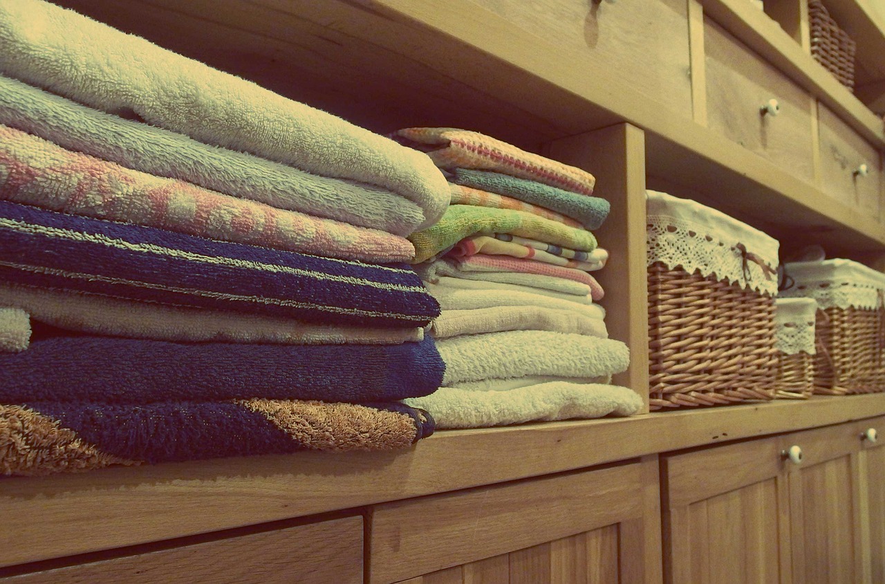 towels dresser cupboards free photo