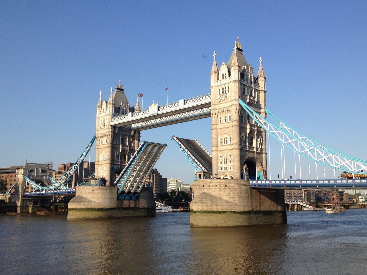 tower bridge london free photo