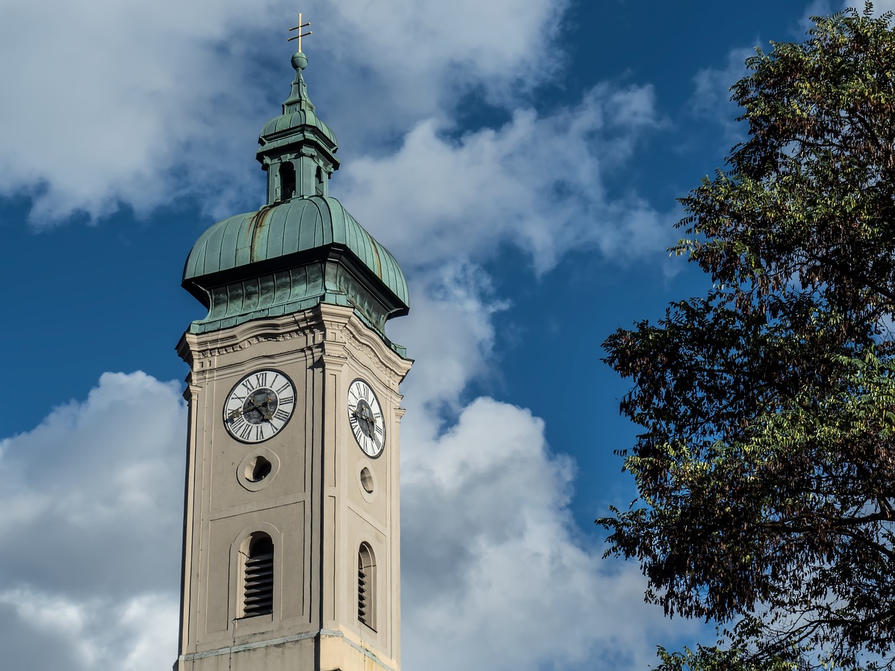 tower plaza munich free photo