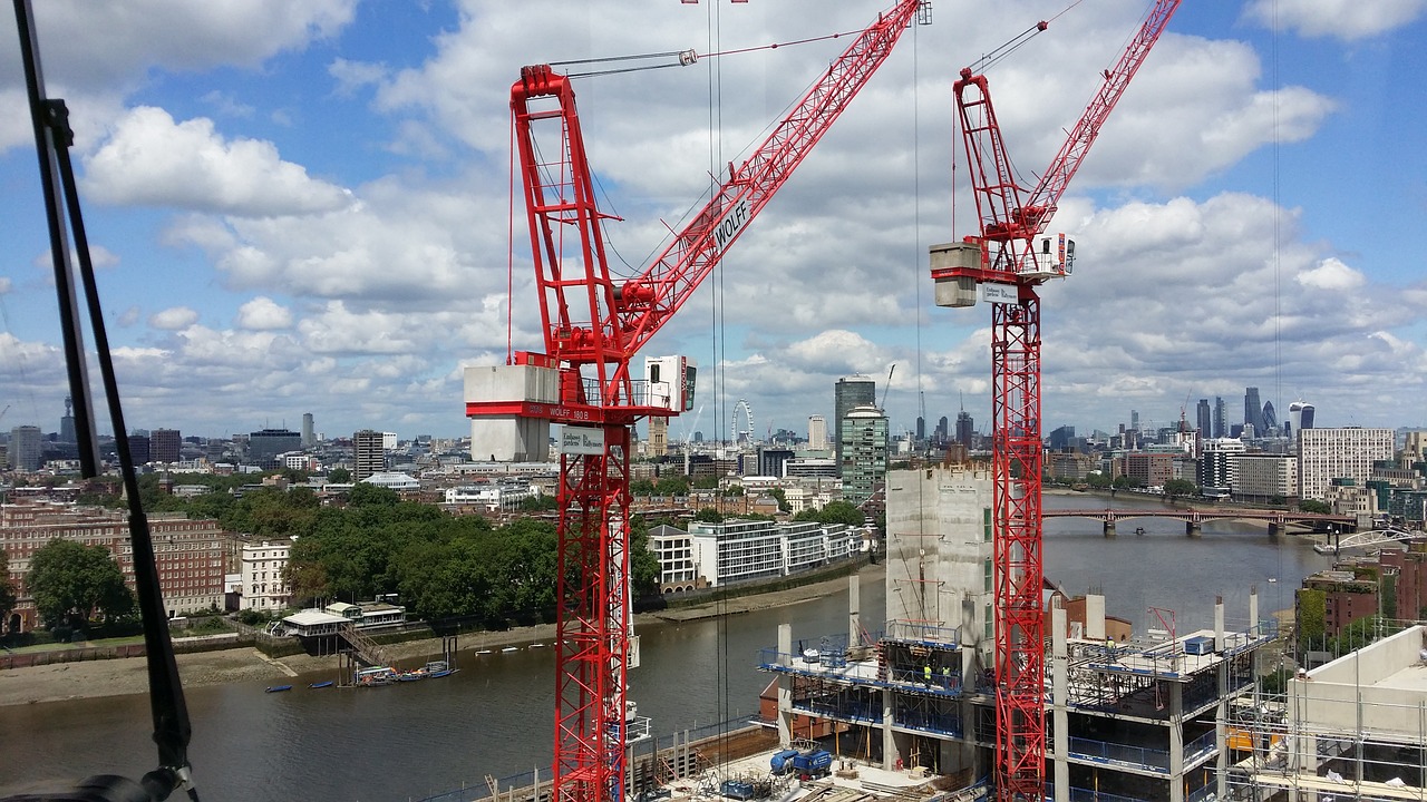 tower crane london free photo