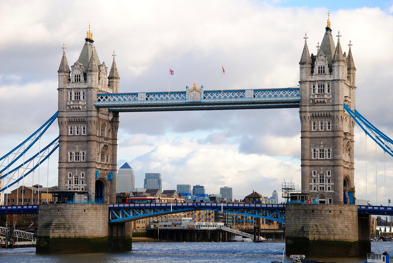 tower bridge london bro free photo