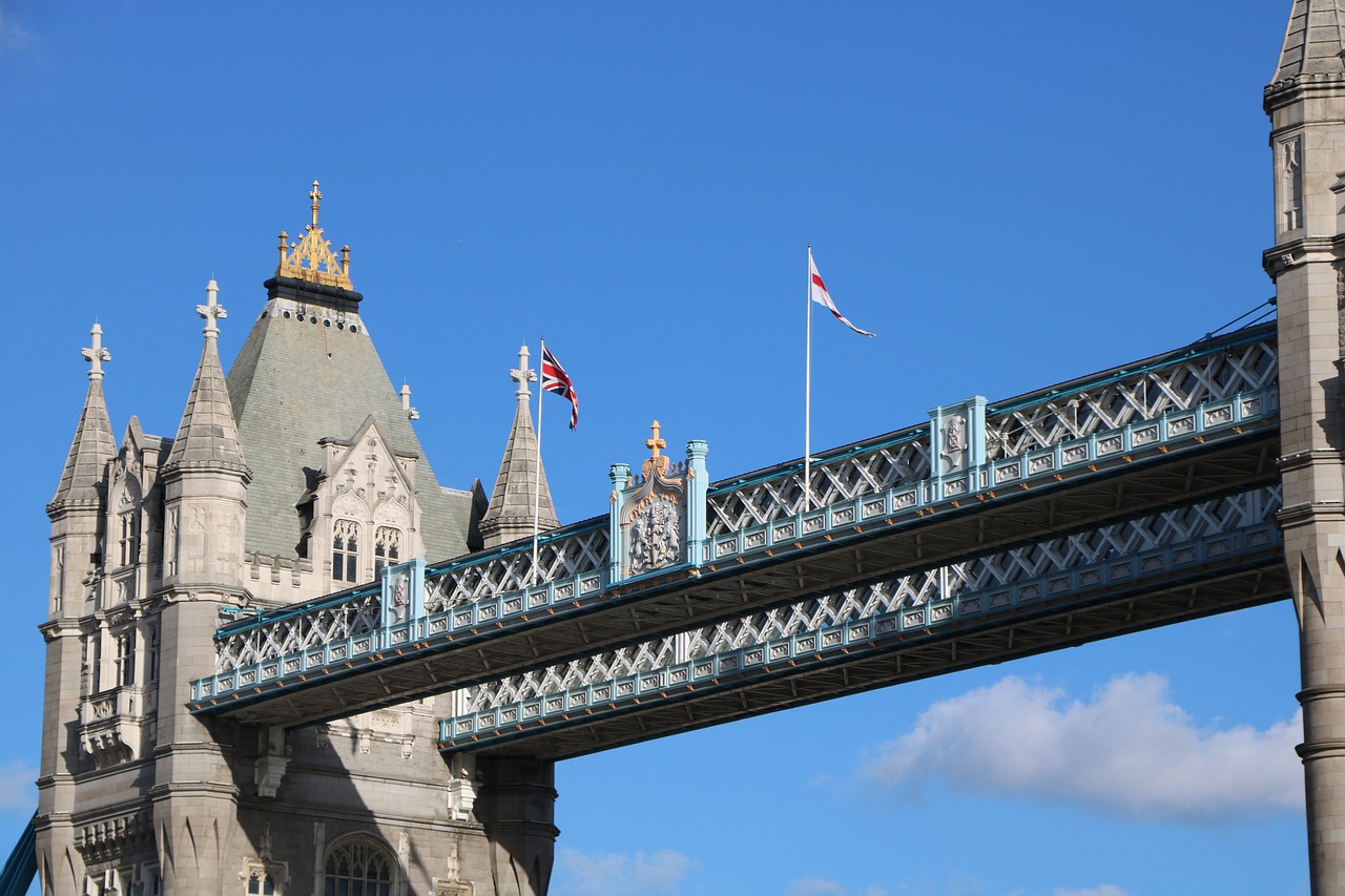 tower bridge  uk  britain free photo