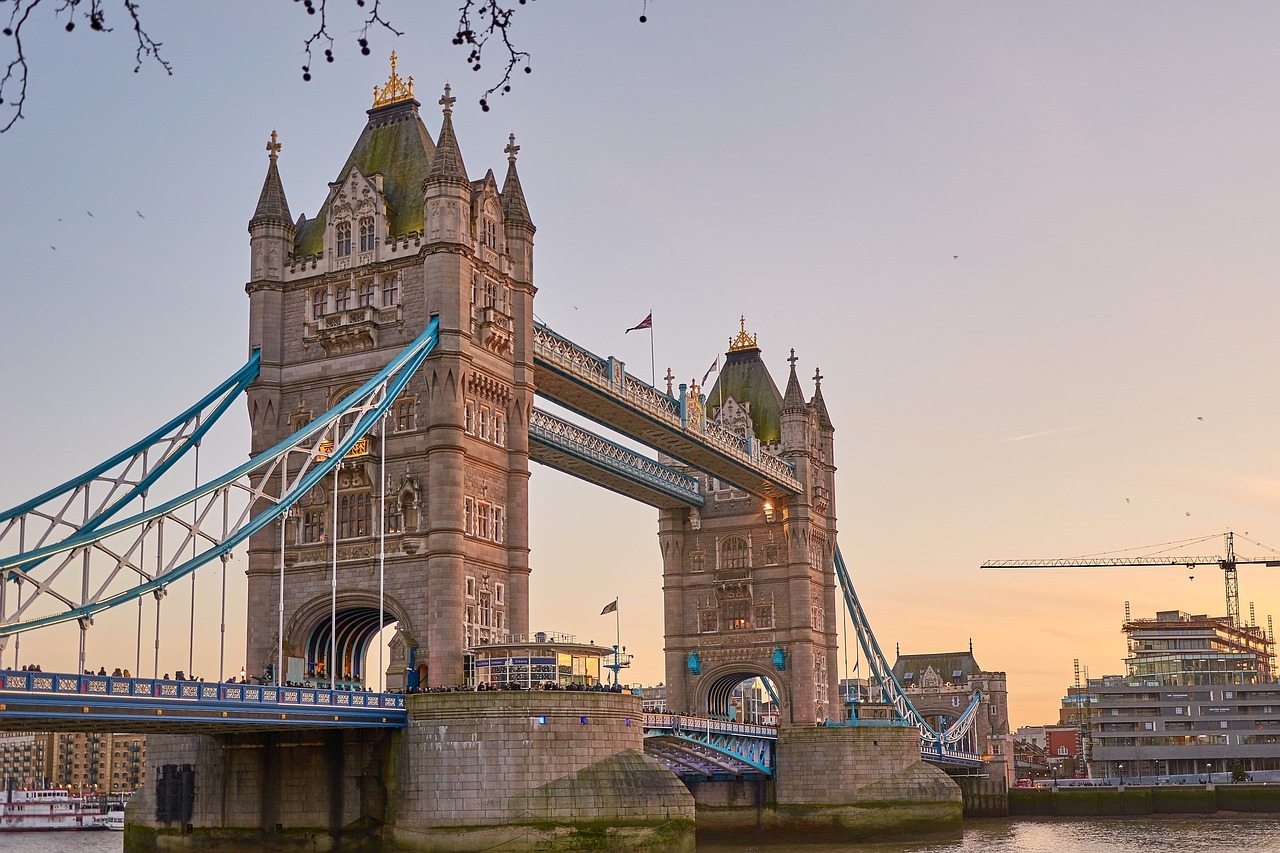 tower bridge london places of interest free photo