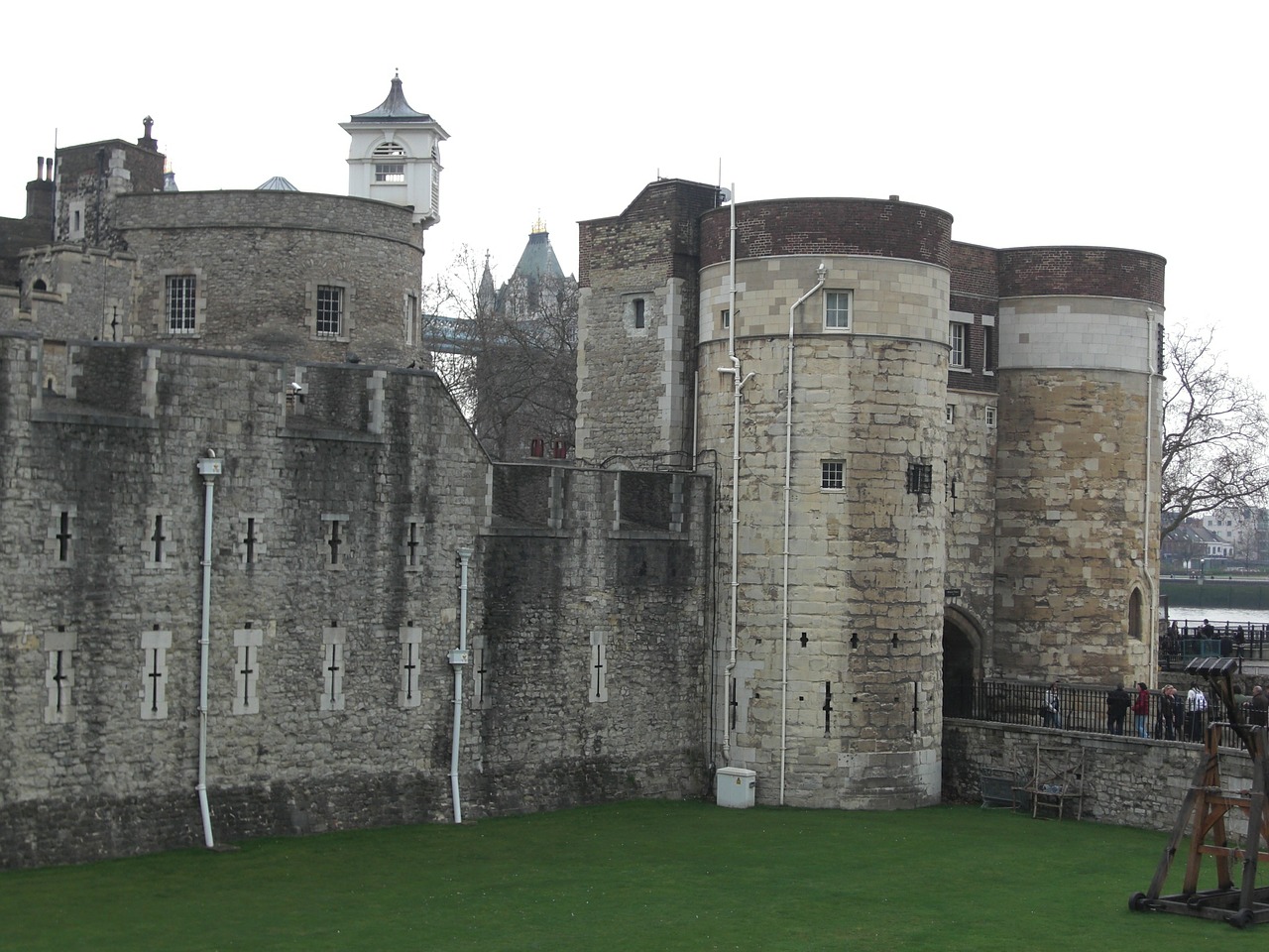 tower of london fortress london free photo