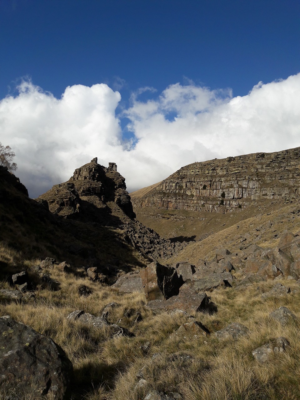 towers  peak district  blue sky free photo