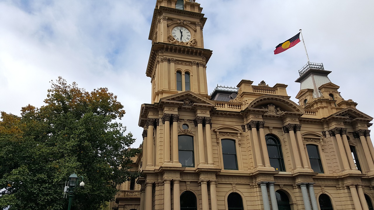 town hall bendigo australia free photo