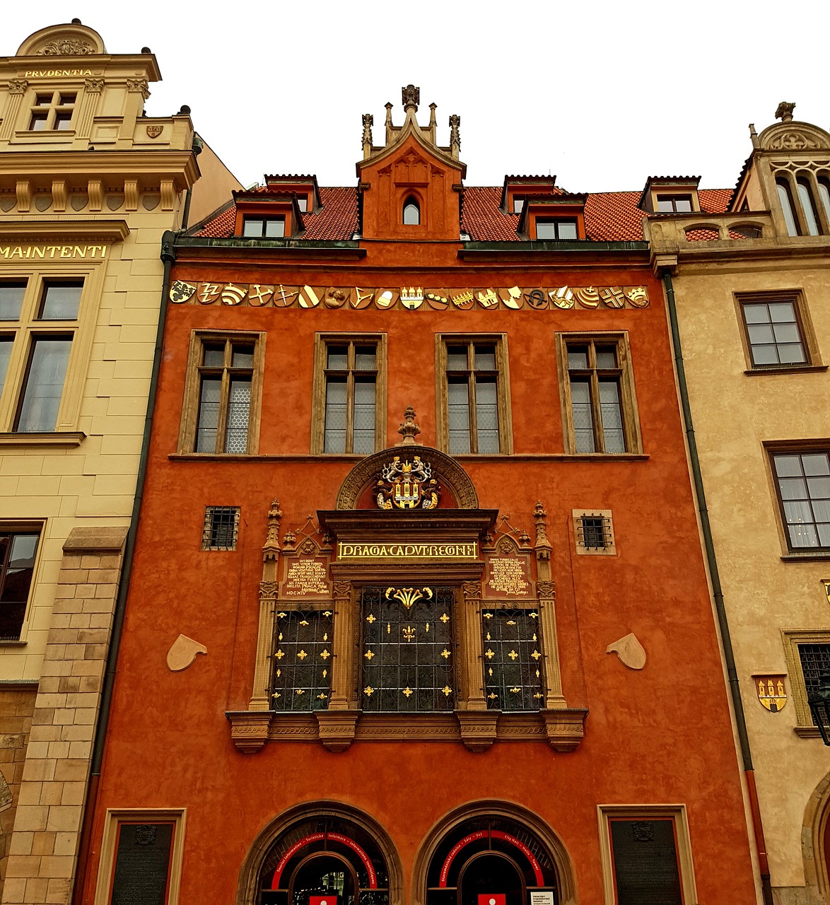 town hall prague old town free photo