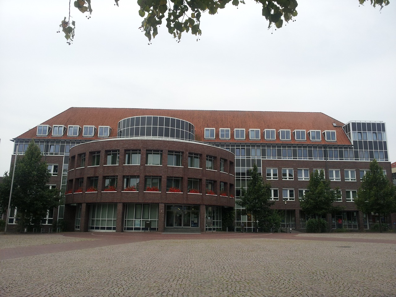 town hall uelzen building free photo