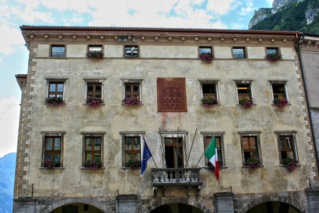 town hall italy building free photo