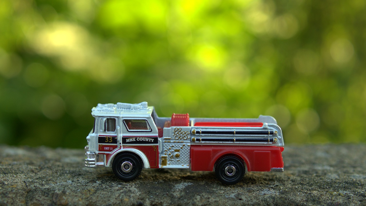 toy  fire department  fire truck free photo
