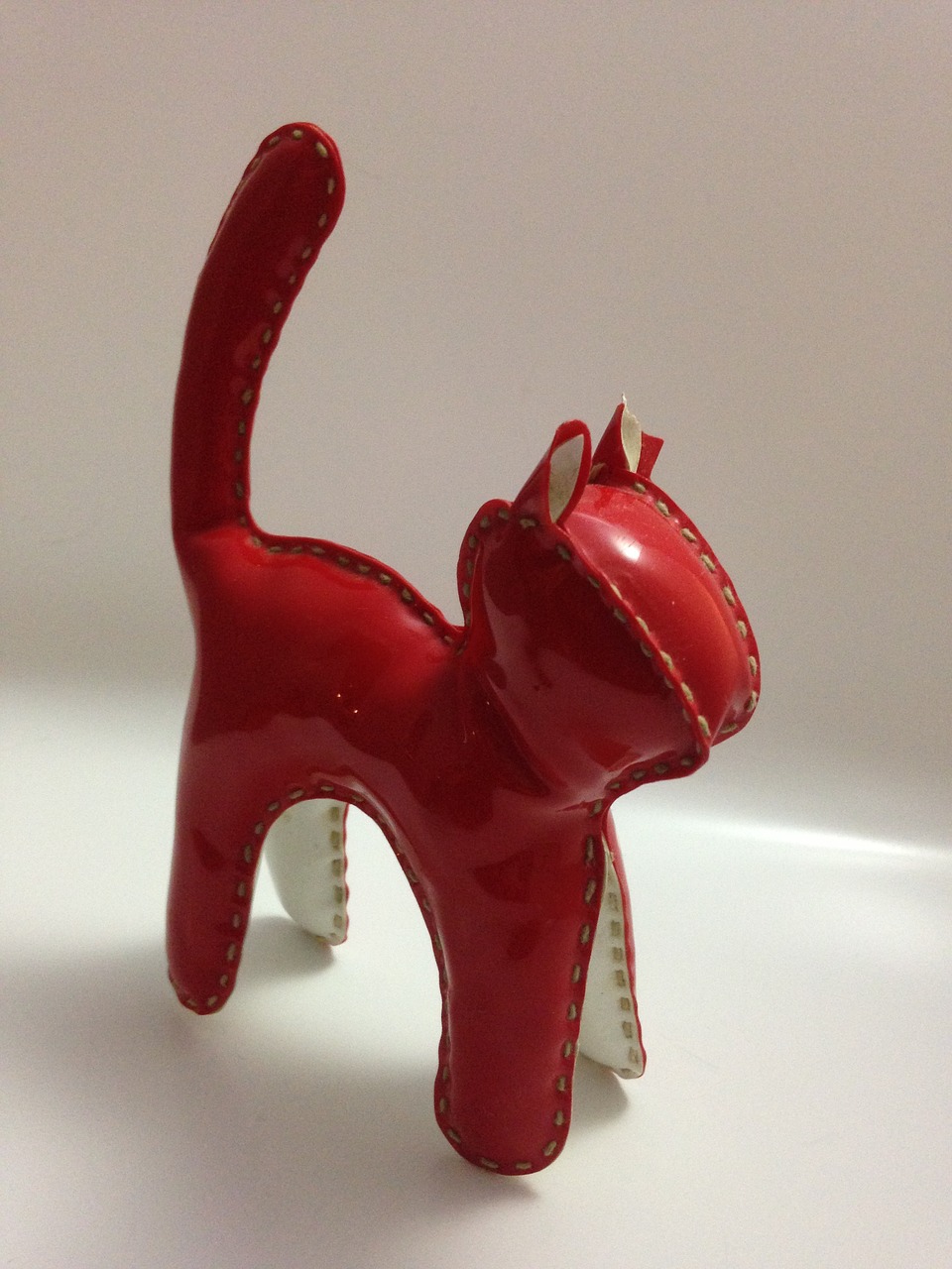 toys red cat plastic free photo