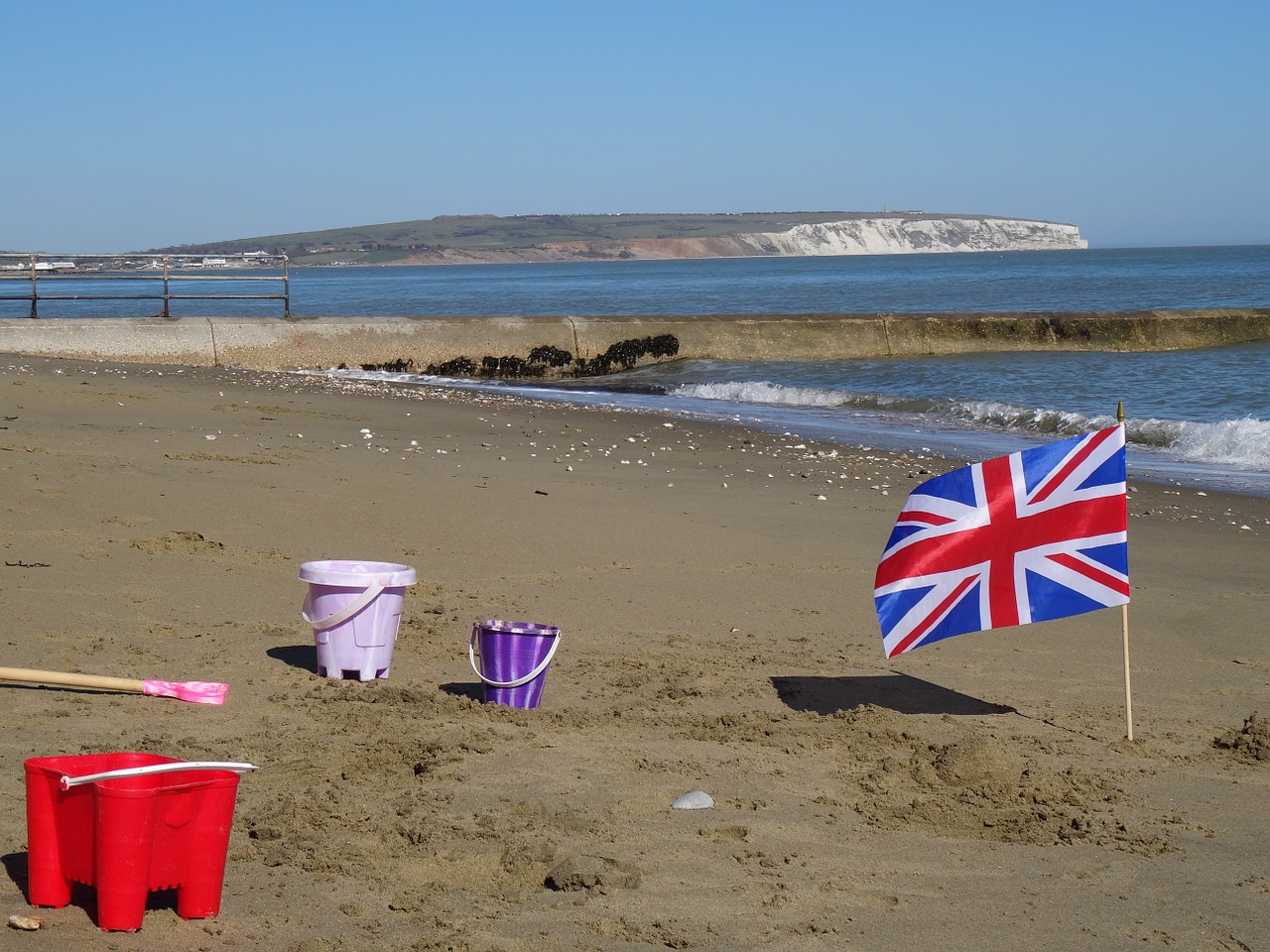 toys isle of wight shanklin beach free photo