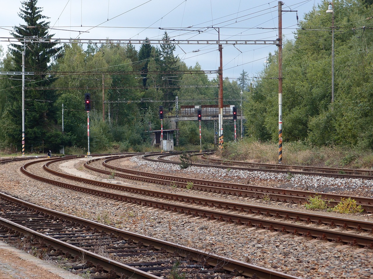 track turn railway free photo