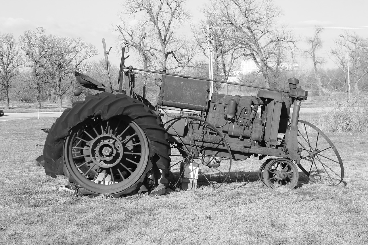 tractor antique vintage free photo