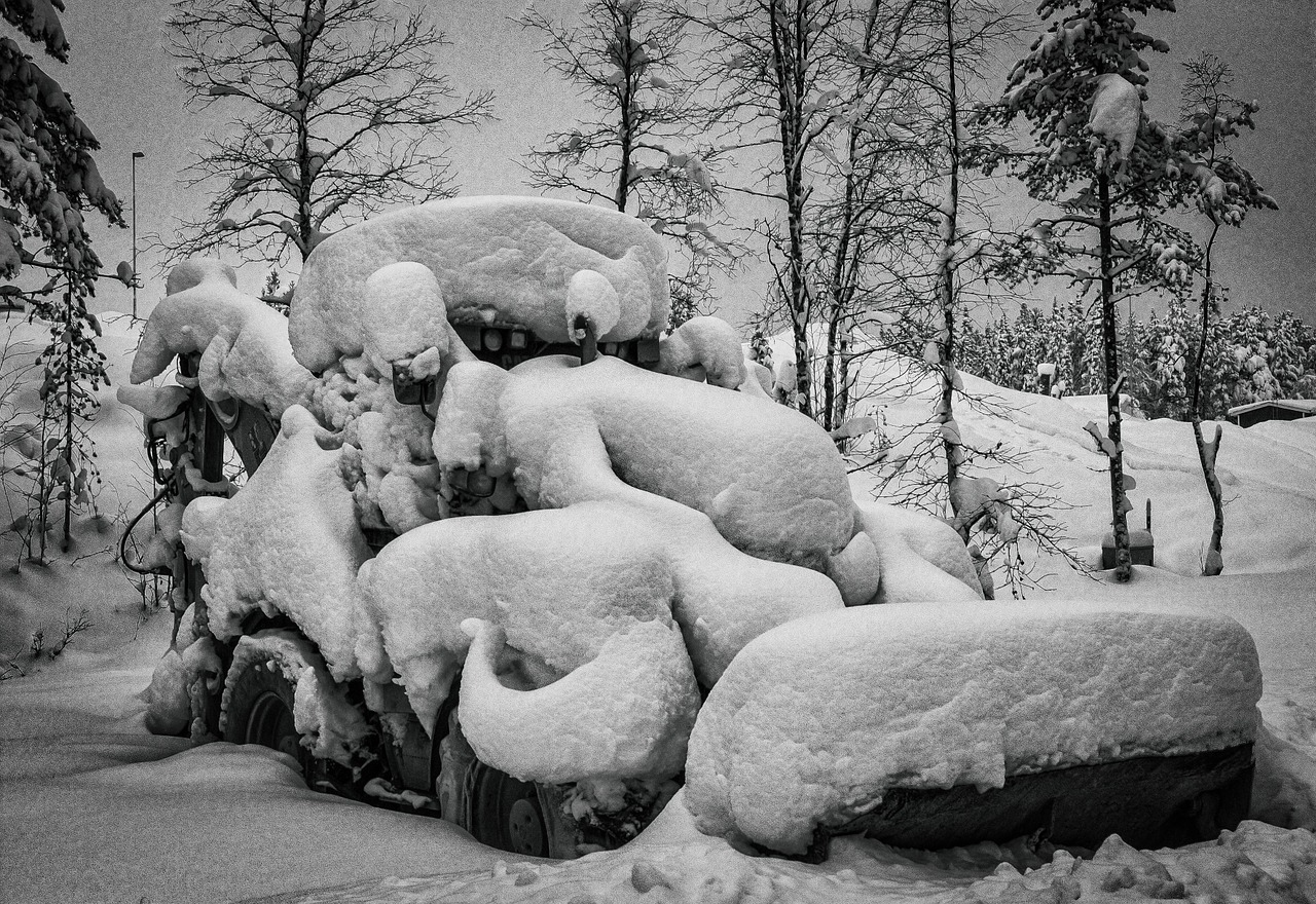 tractor winter snow free photo