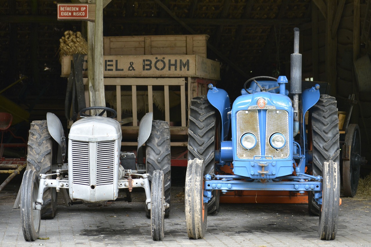 tractor oldtimer agriculture free photo