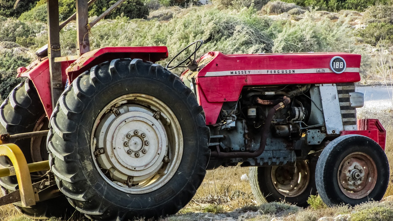 tractor vehicle equipment free photo