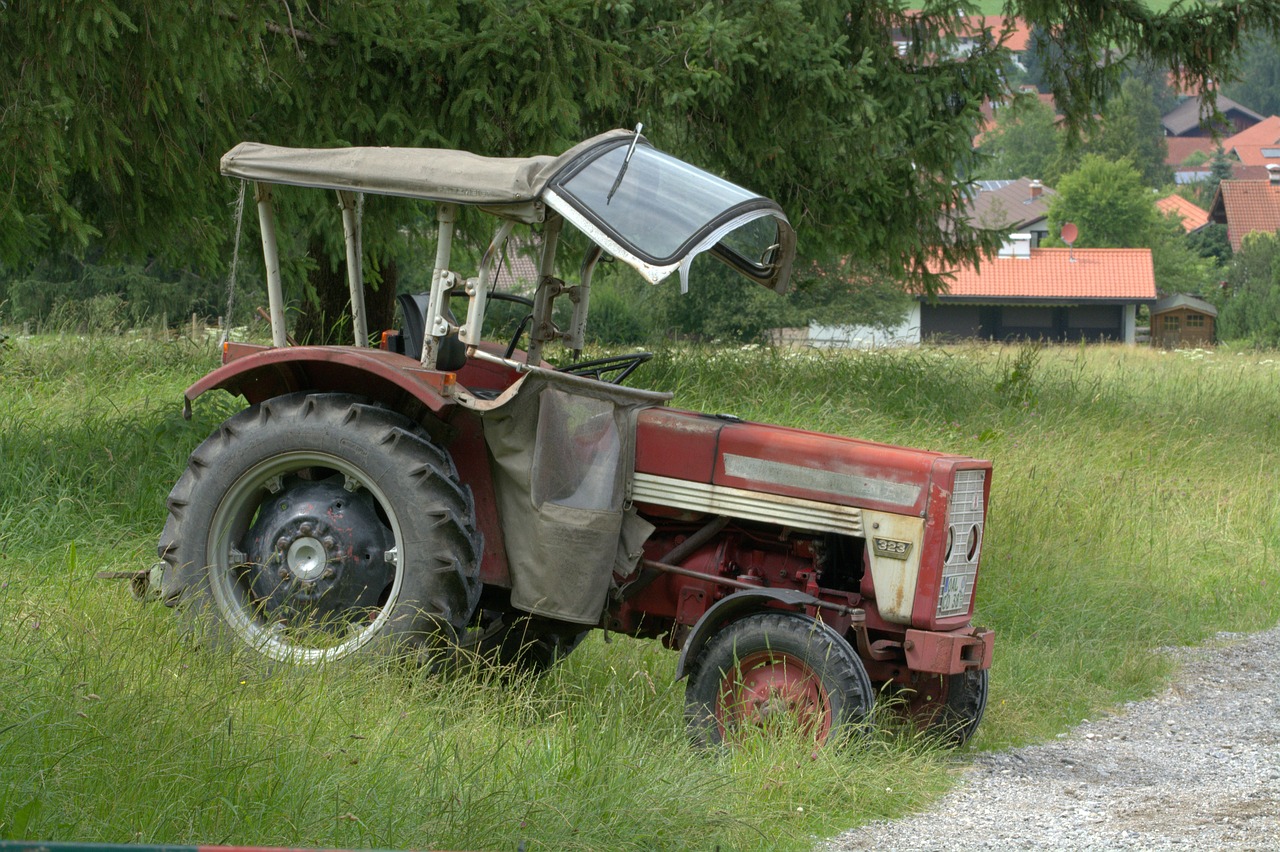 tractor tractors oltimer free photo