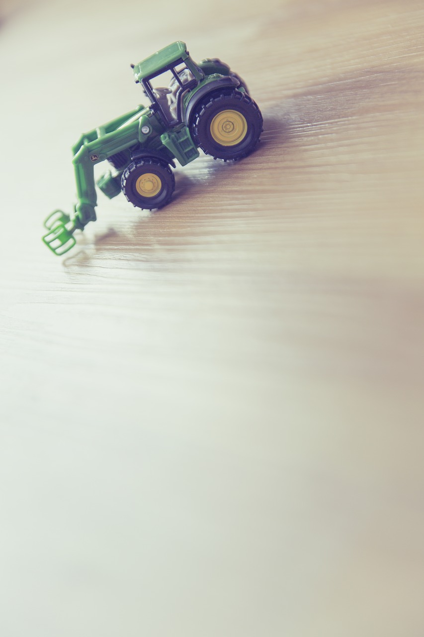 tractor play children's room free photo