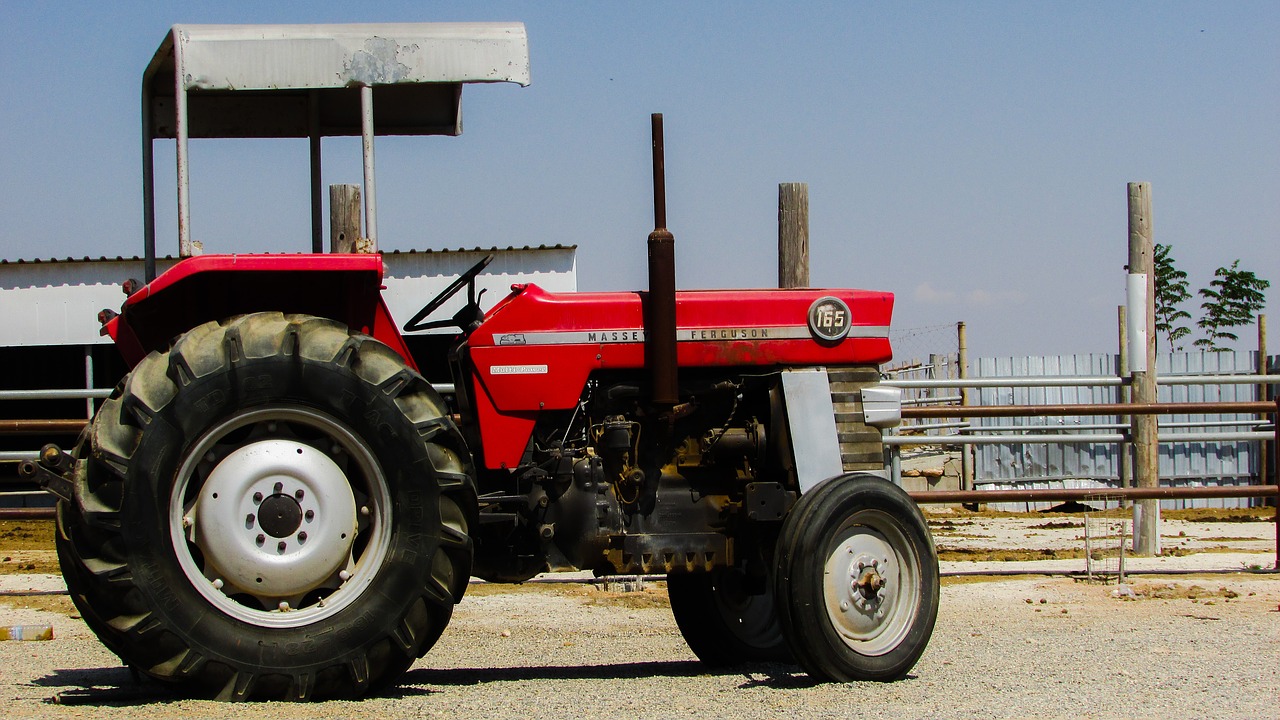 tractor farm agriculture free photo