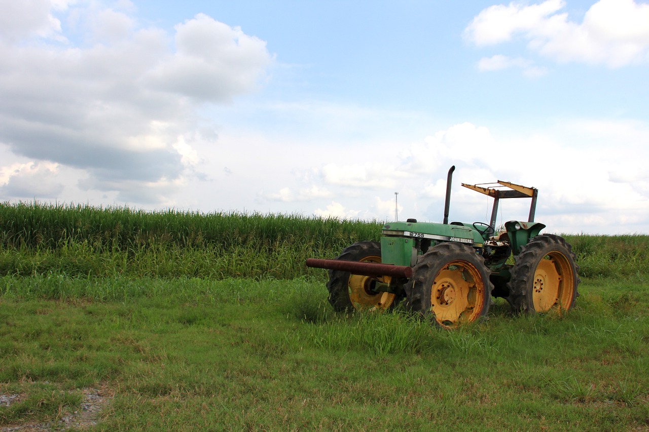 tractor field farm free photo