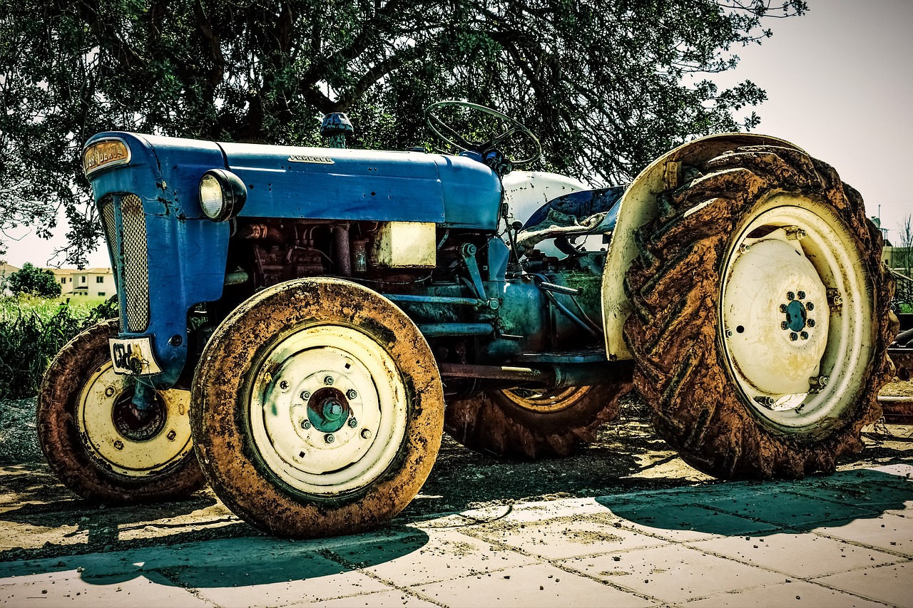 tractor old farm free photo