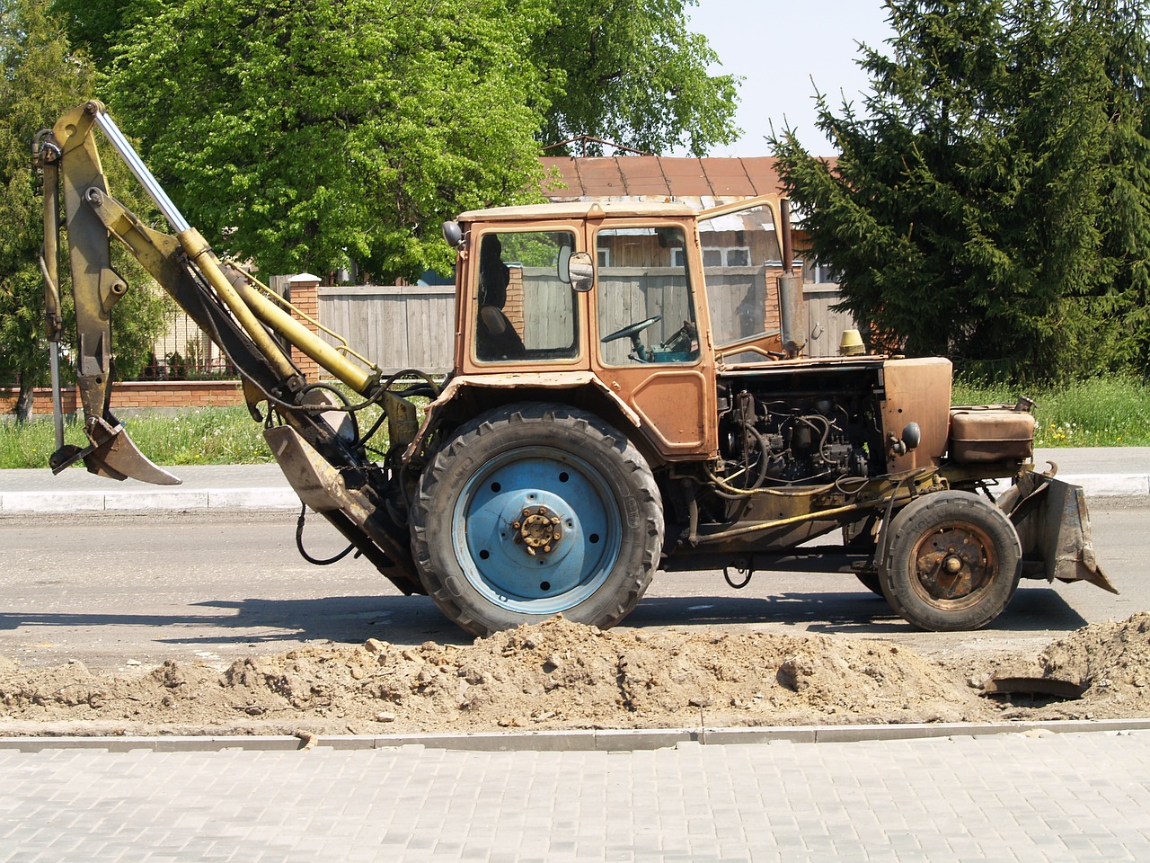 tractor road repair construction equipment free photo