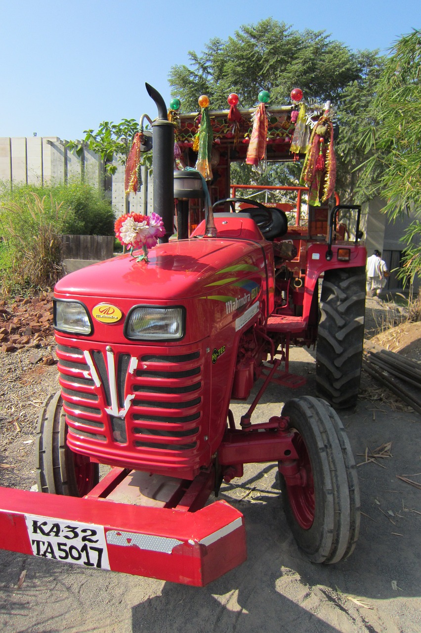 tractor machinery machine free photo