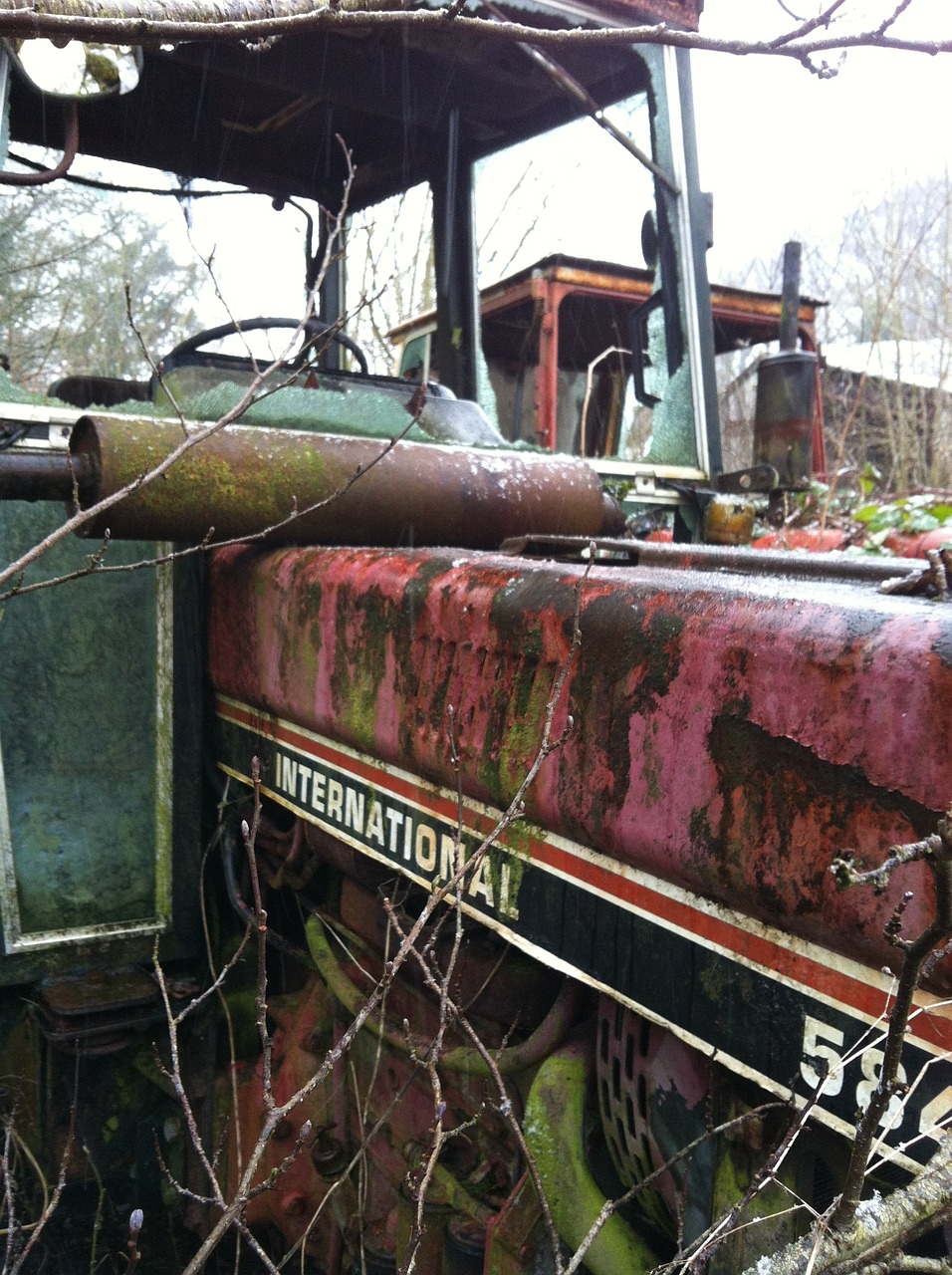 tractor rust graveyard free photo