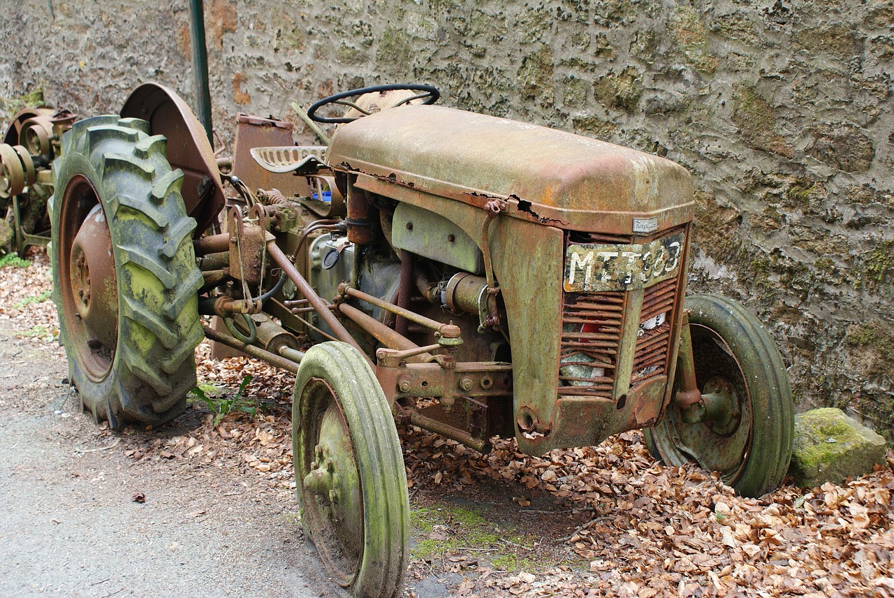 tractor old abandoned free photo