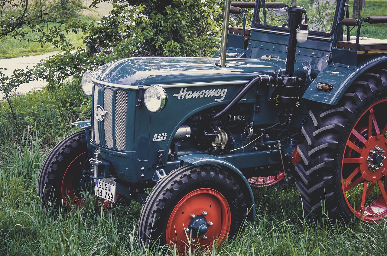 tractor farming vehicle free photo