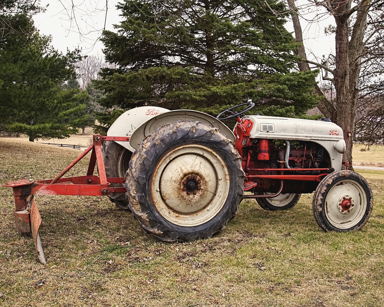 tractor farm machinery agriculture free photo