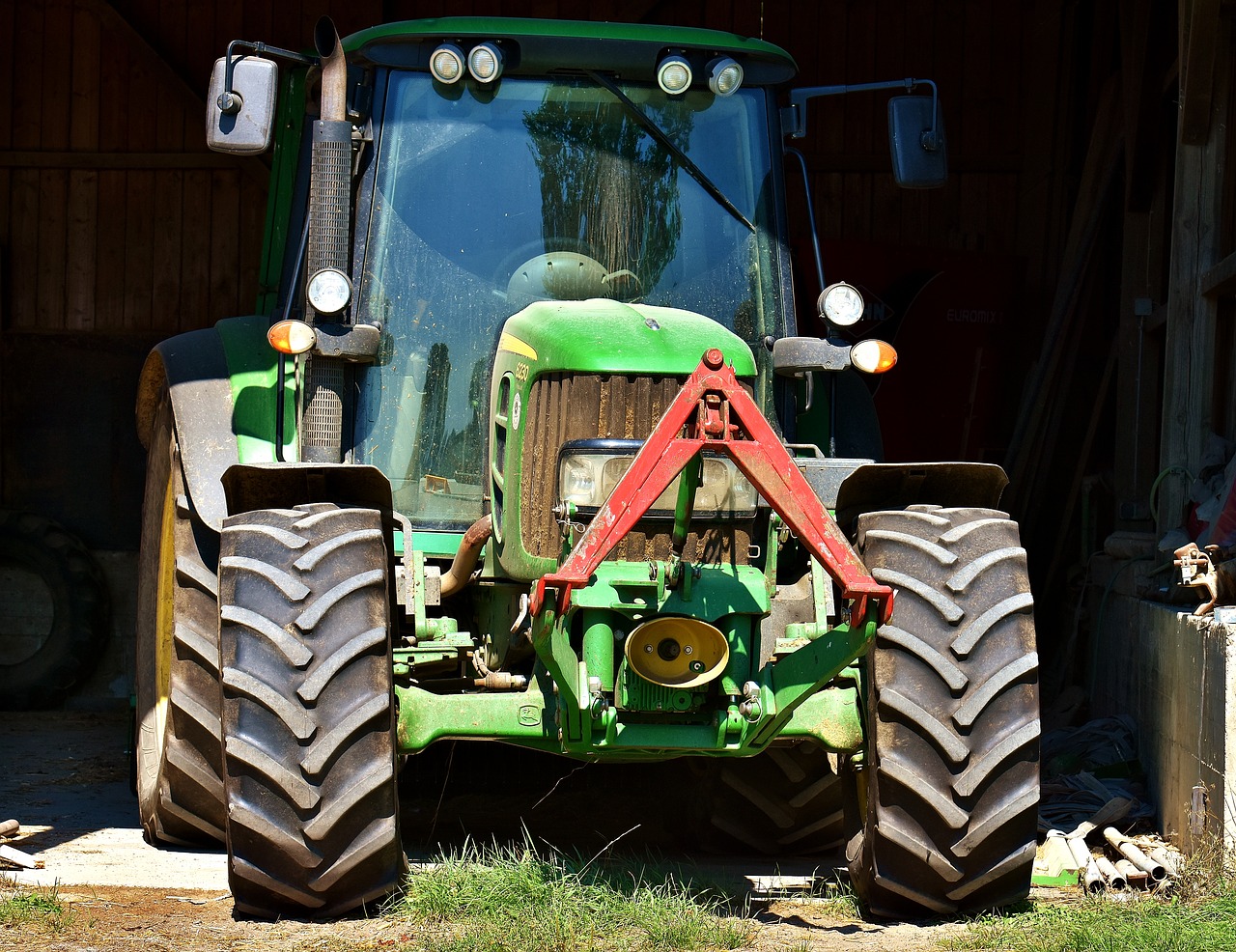 tractor vehicle farm free photo
