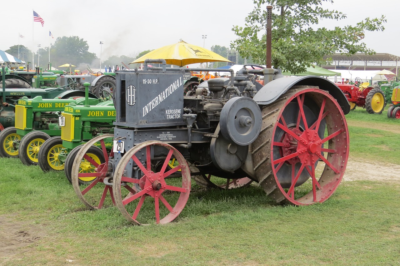 tractor vintage machinery free photo