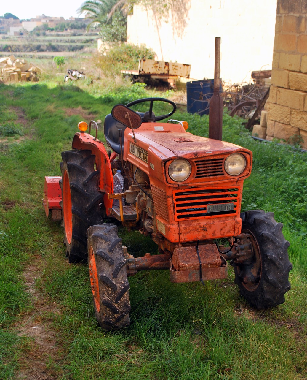 tractor machine working free photo