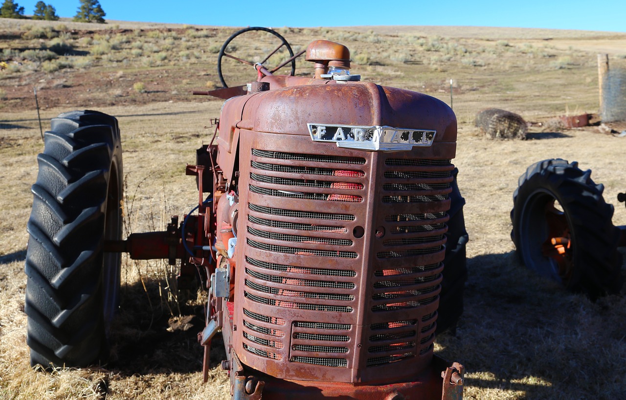 tractor outdoors old free photo
