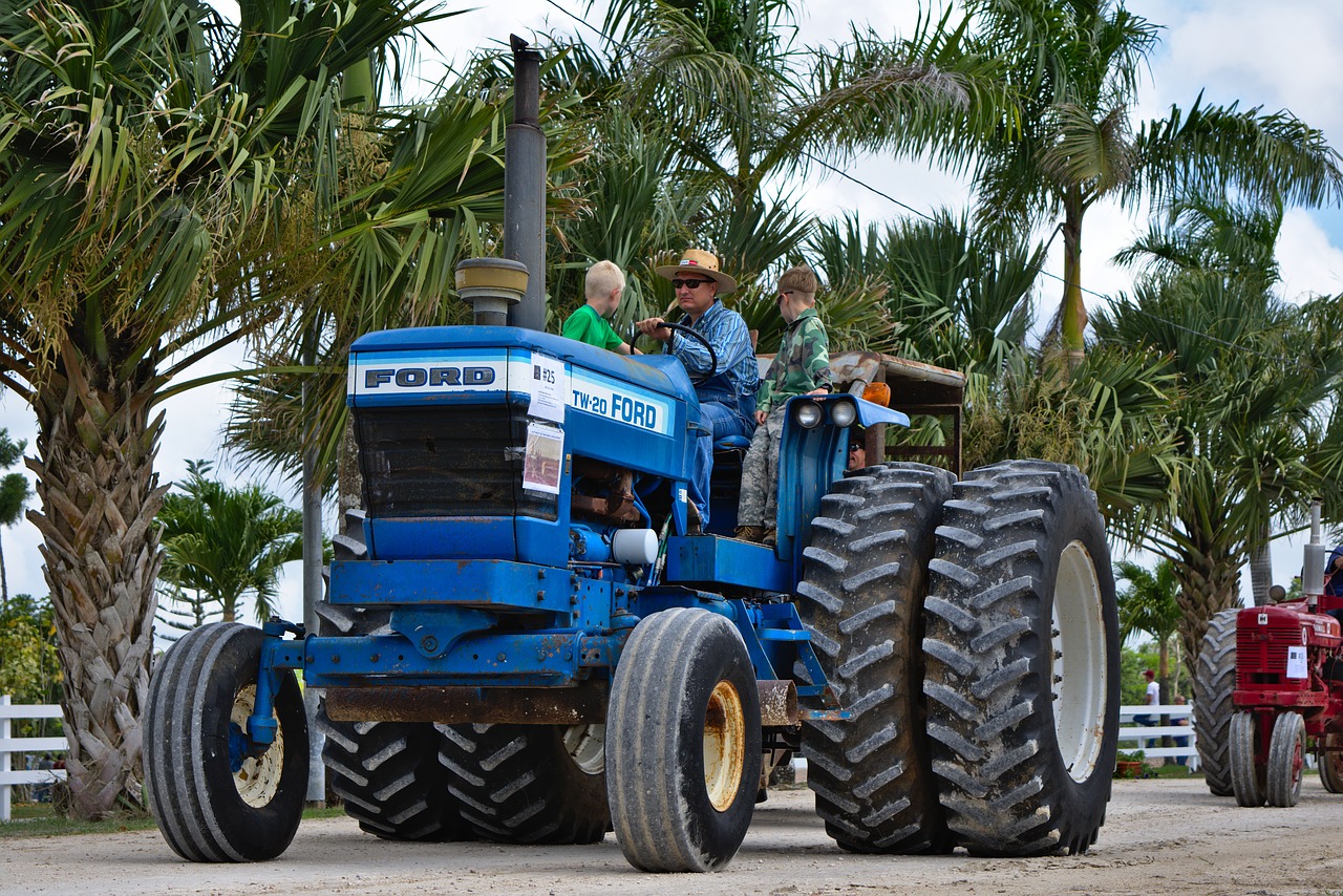 tractor big farmer free photo