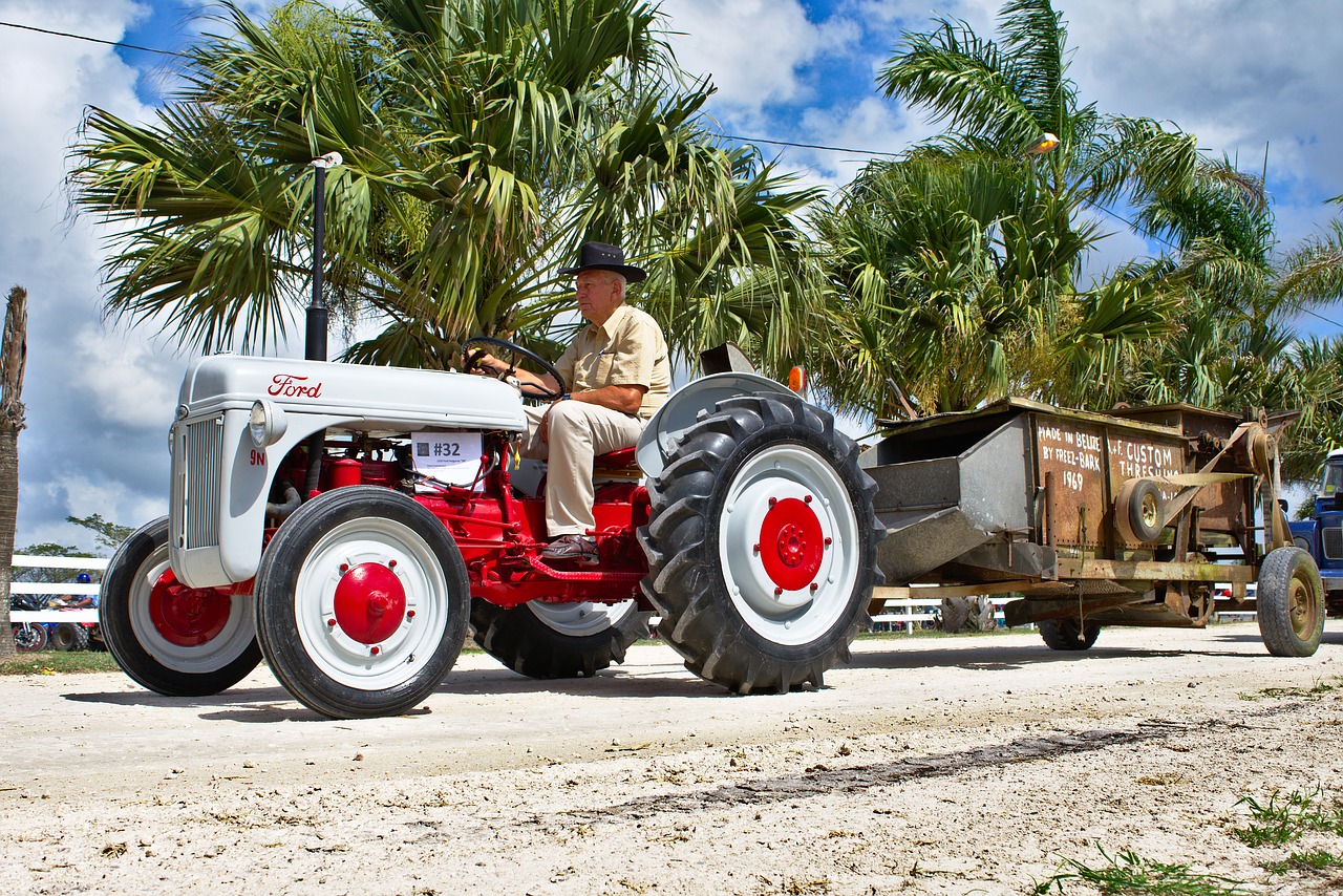 tractor antique old free photo