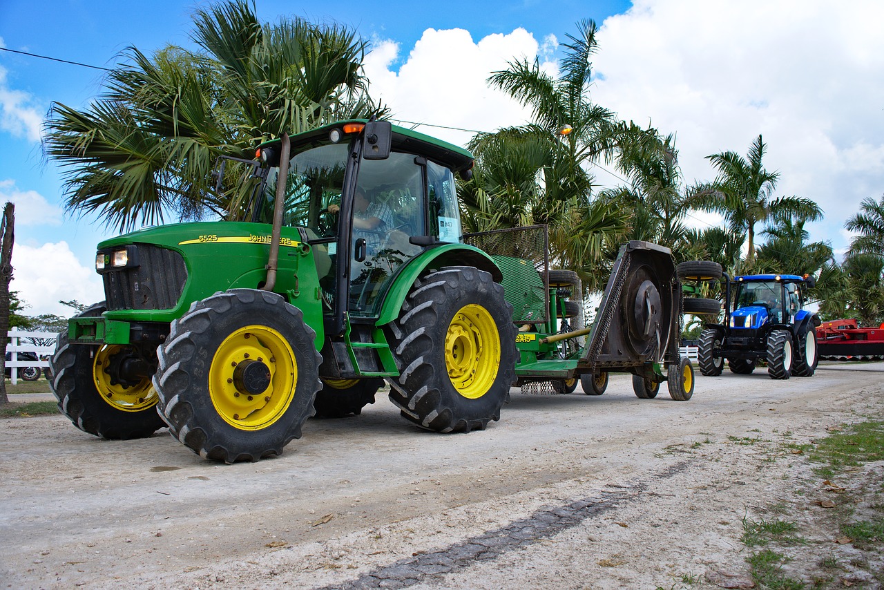 tractor machine john deer free photo