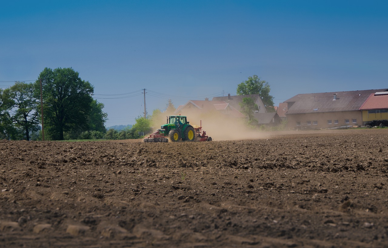 tractor  field  farm free photo