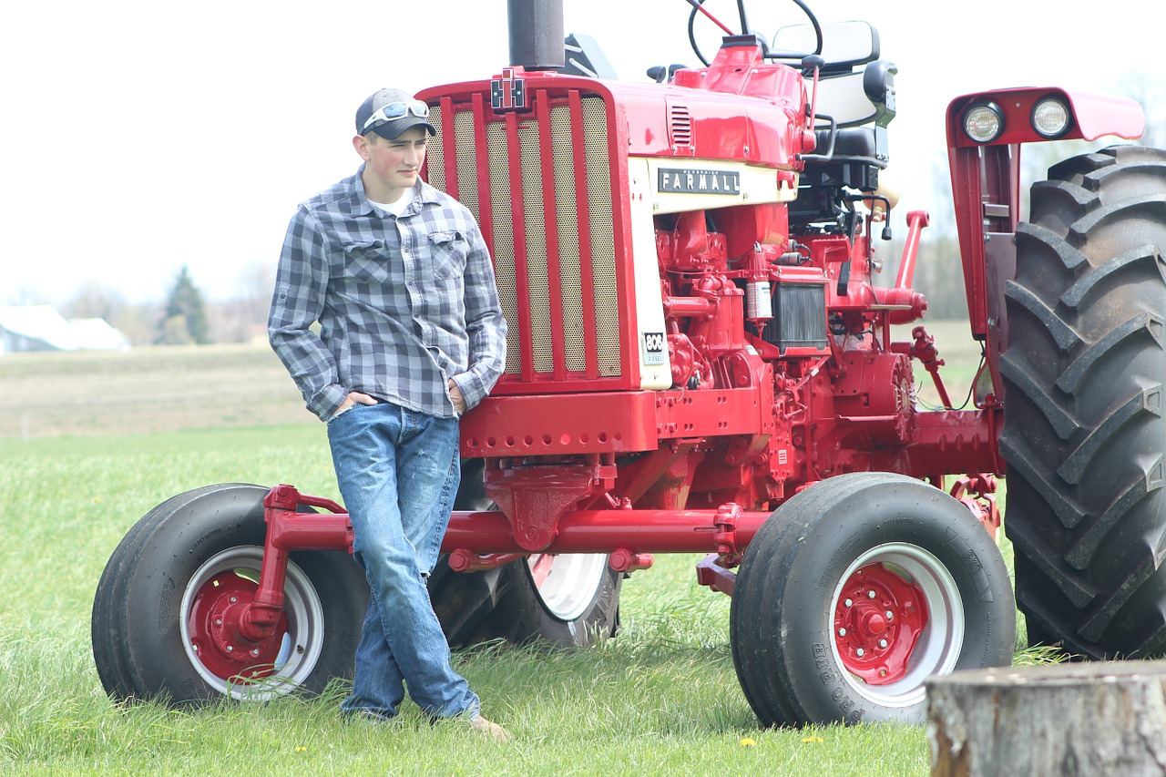 tractor farmer country boy free photo