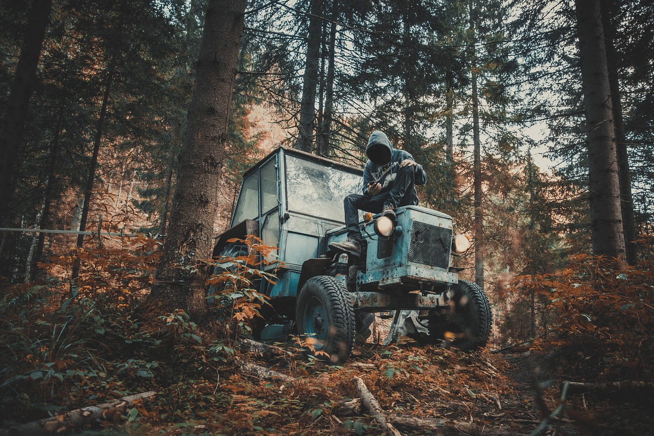 tractor  mask  veiled free photo