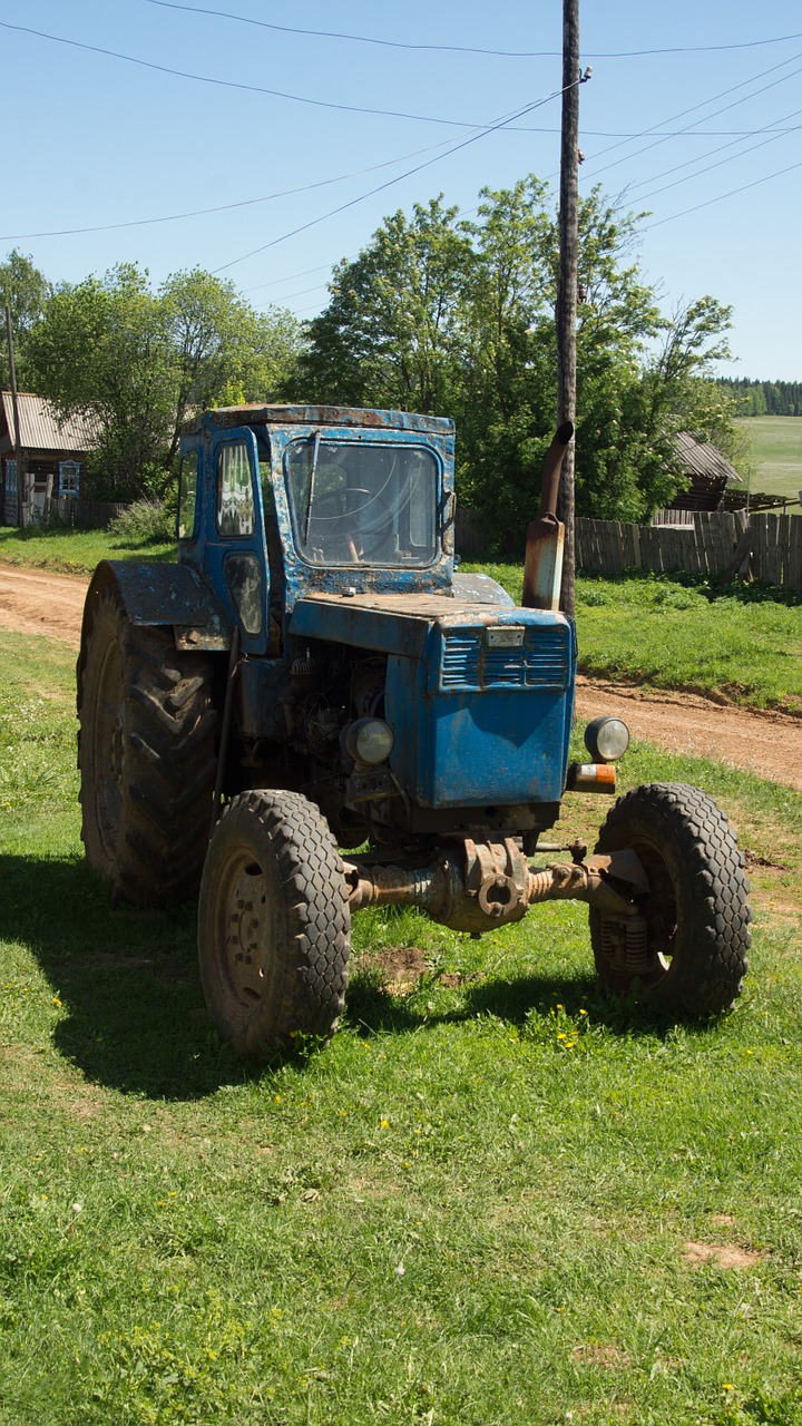 tractor old transport free photo