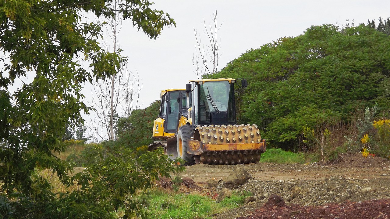 tractor  bulldozer  area free photo